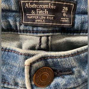 Abercrombie & Fitch Harper Low Rise Ankle Jeans